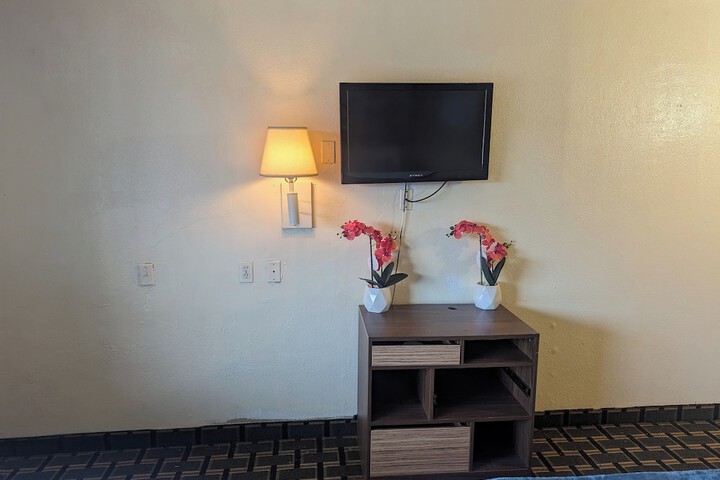 Room 15 of 25