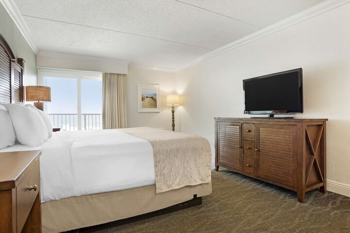 Room 32 of 43