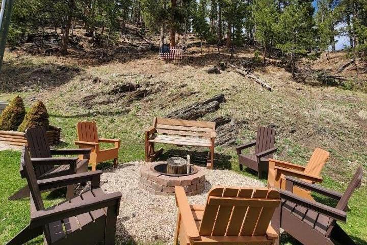 Allen Gulch Cabins