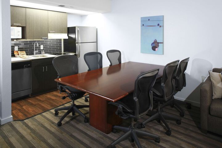 Room 15 of 32