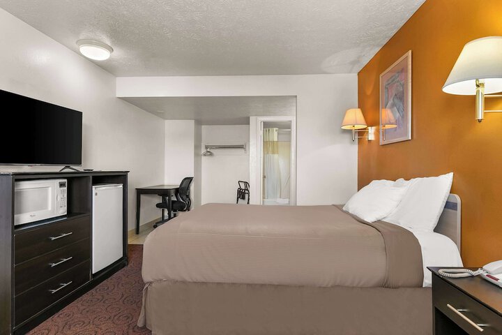 Room 21 of 30