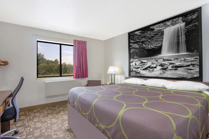 Room 12 of 21