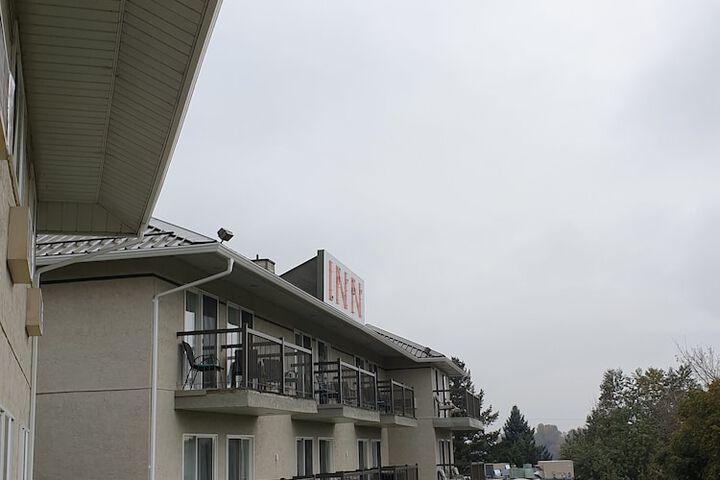 Hotel 2 of 99