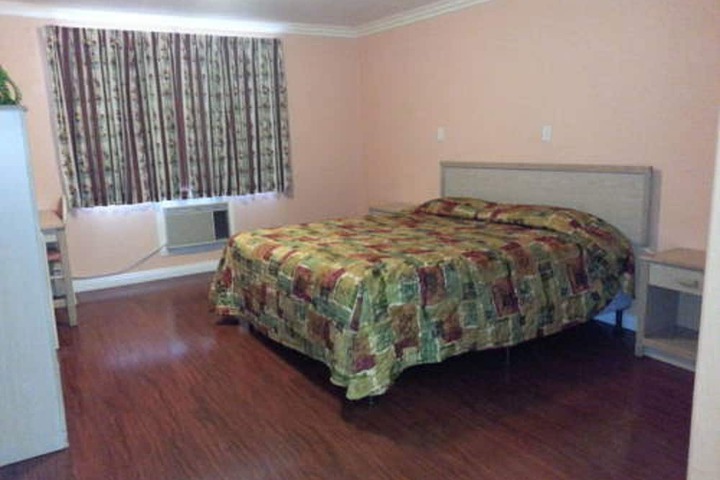 Room 12 of 31