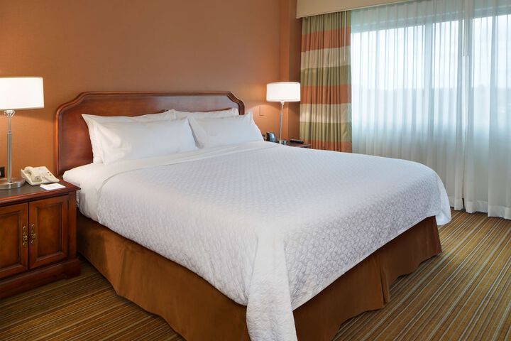 Embassy Suites by Hilton Parsippany