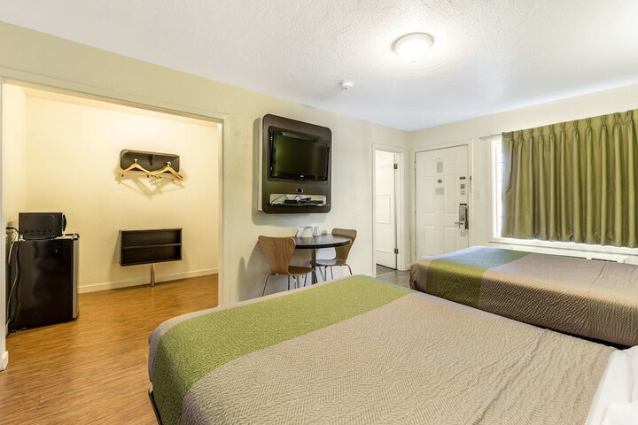 Room 20 of 30