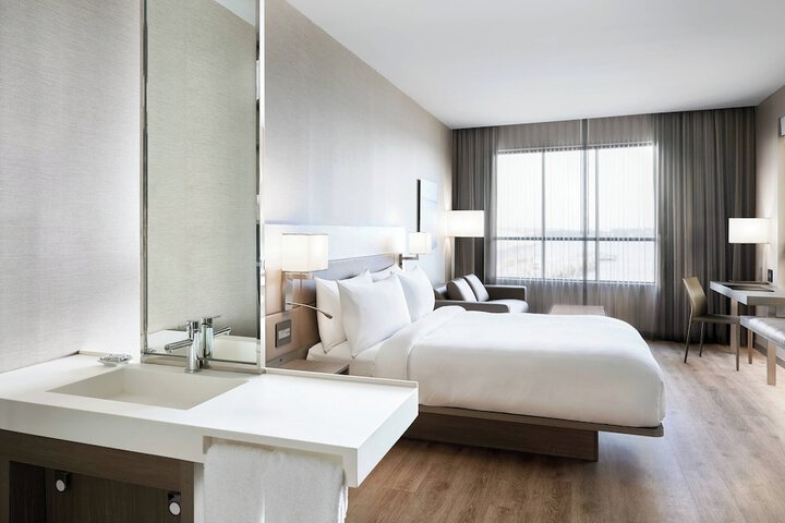 AC Hotel Portland Downtown / Waterfront ME