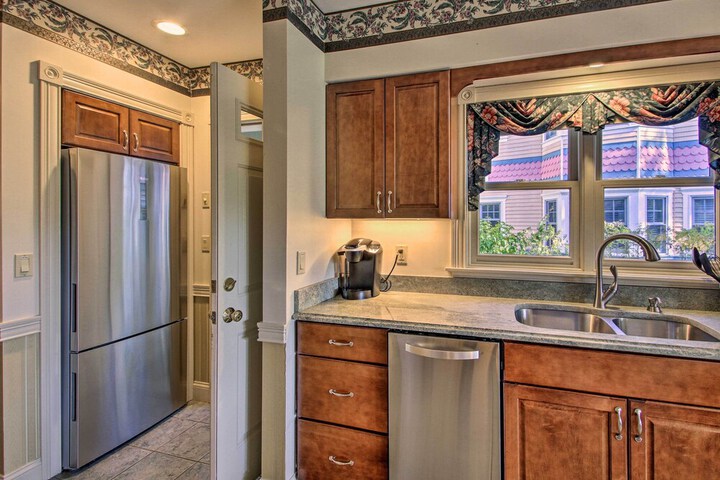 Nestlenook Victorian Condo 6 Mi to Attitash!