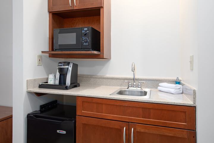 Holiday Inn & Suites Goodyear - West Phoenix Area by IHG