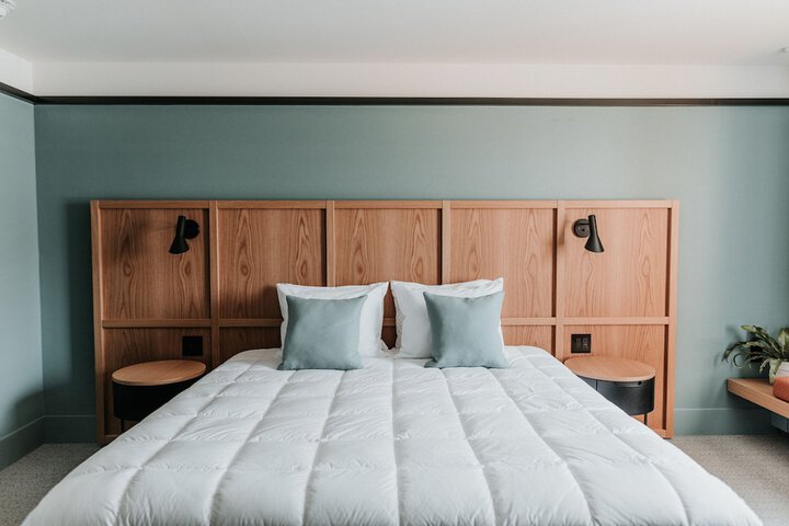 Room 25 of 42