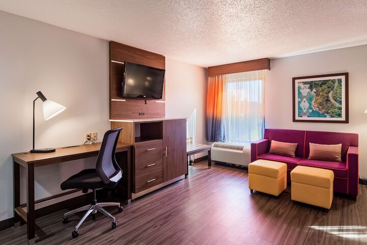 Room 20 of 29