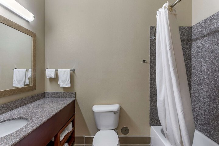 Room 10 of 31