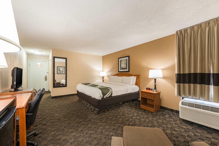 Quality Inn & Suites Portage Central