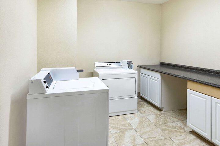 La Quinta Inn & Suites by Wyndham Garland Harbor Point