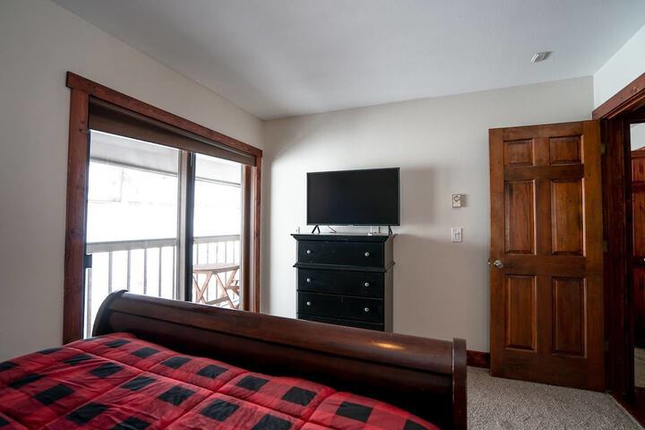 Room 30 of 32