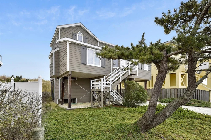Sheehan 37139 Ocean Park Lane by Long & Foster