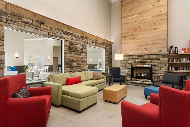 Country Inn & Suites by Radisson Platteville, WI