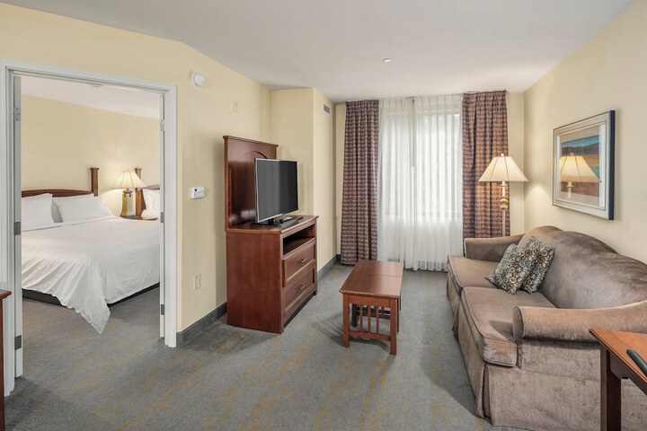 Staybridge Suites Everett-Paine Field by IHG