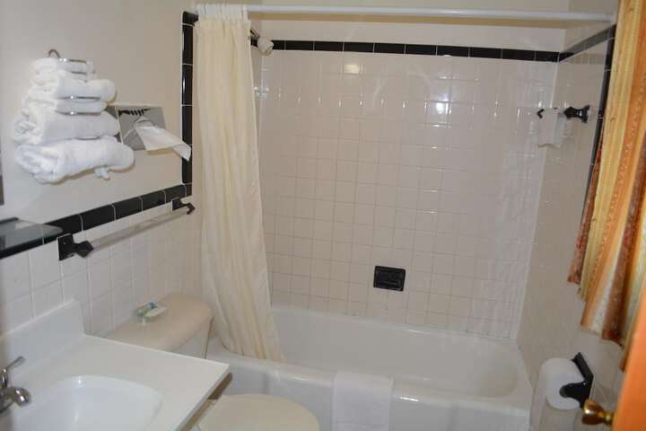 Room 11 of 23
