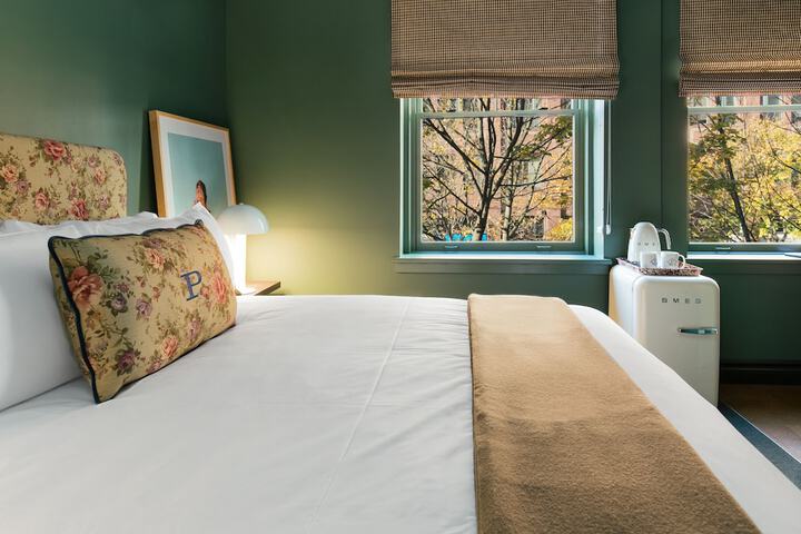 Room 47 of 59