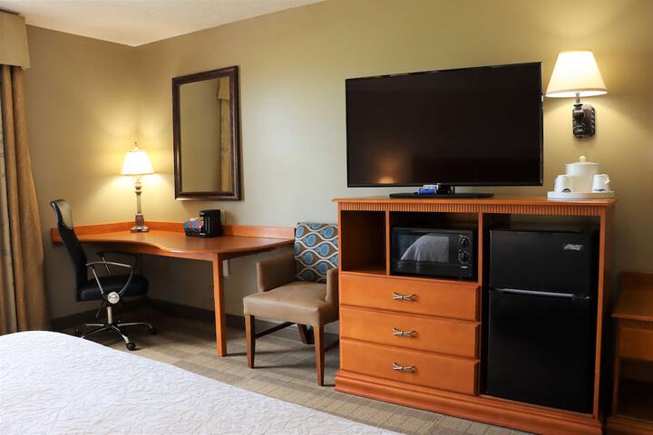 Room 32 of 62
