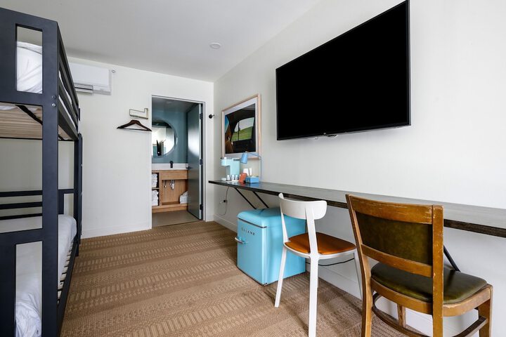 Room 22 of 48