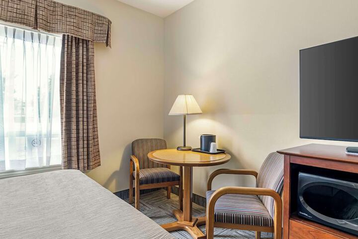 Quality Inn Airport