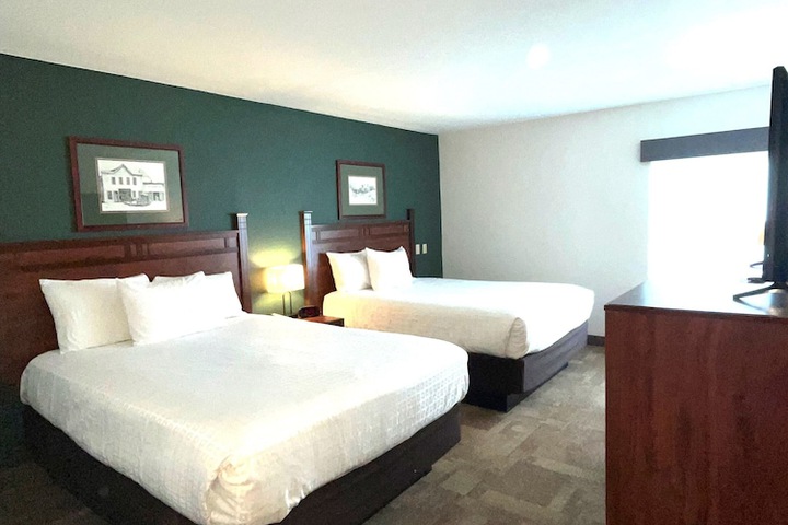 Room 28 of 61