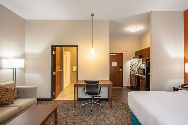 Room 13 of 27