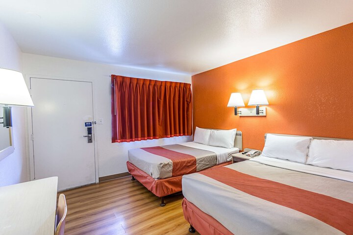 Room 29 of 32