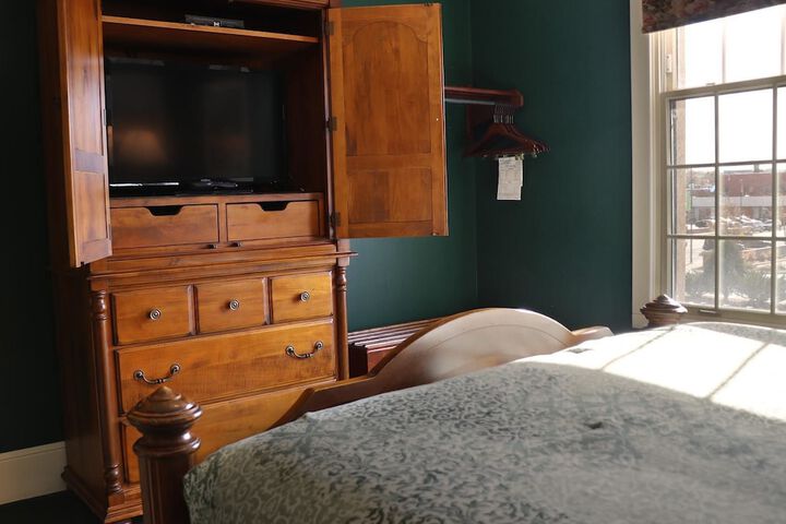 Room 8 of 39