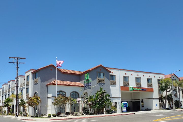 Hotel 5 of 77