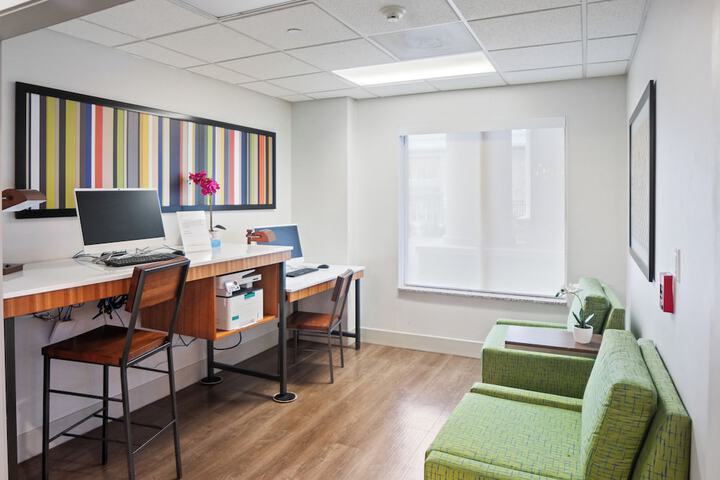 Business Center 29 of 29