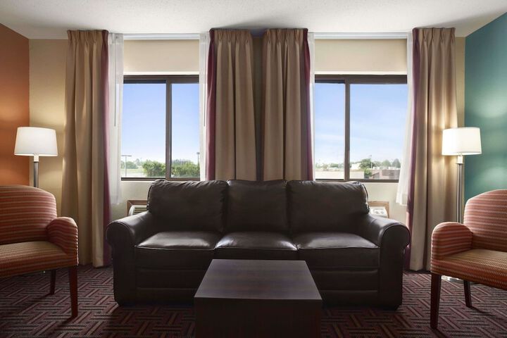 Room 12 of 15