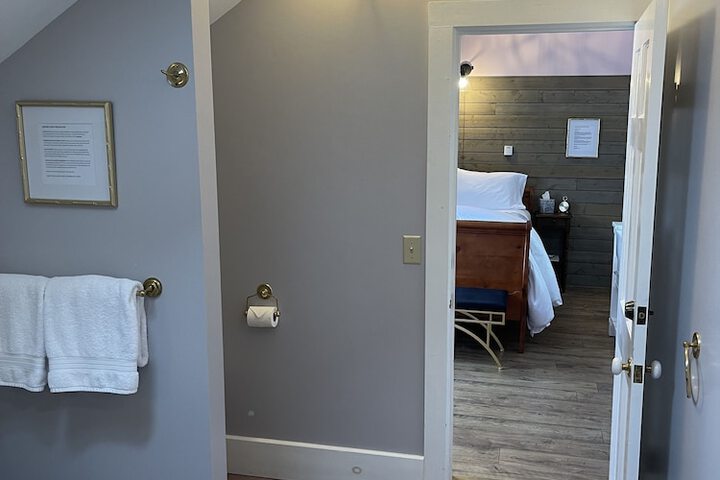 Room 34 of 39