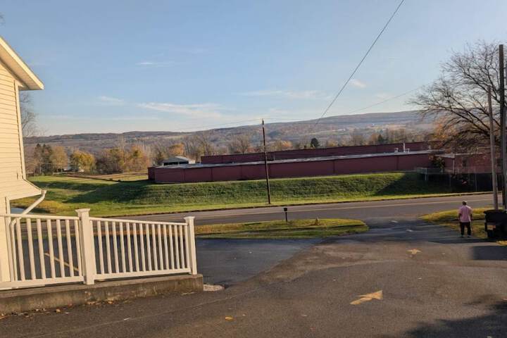 The Falls Motel - 2 Mi to Watkins Glen State Park Seneca Lake " AND 4 Mi to Watkins Glen International Track " The Glen "