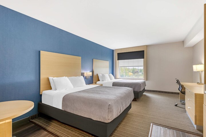 Quality Inn and Suites Oakville-Mississauga