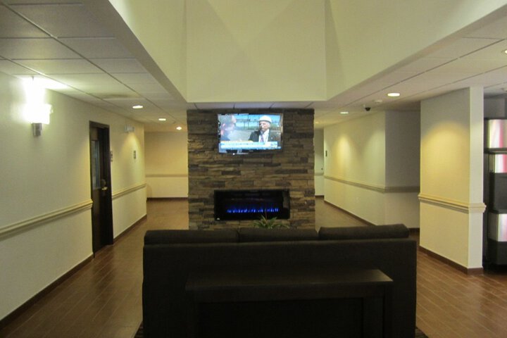 Clarion Pointe Albemarle