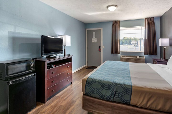 Room 40 of 60