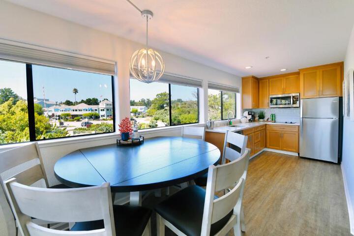 Royal Villa - Ocean View - Heated Pools - SEASCAPES BEST 1 BEDROOM - 3 BEDS - End Unit