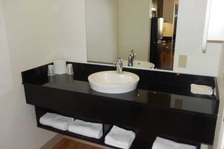 Room 16 of 22