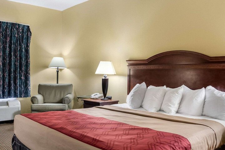 Room 16 of 24