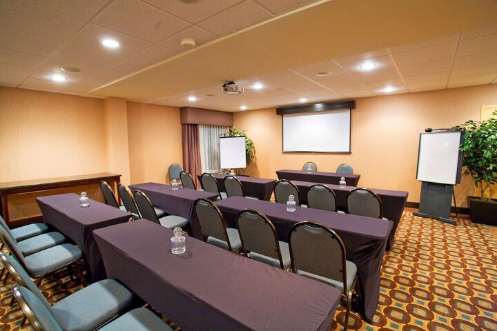 Hampton Inn Atlanta - Newnan