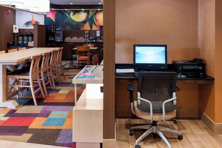 Business Center 20 of 20