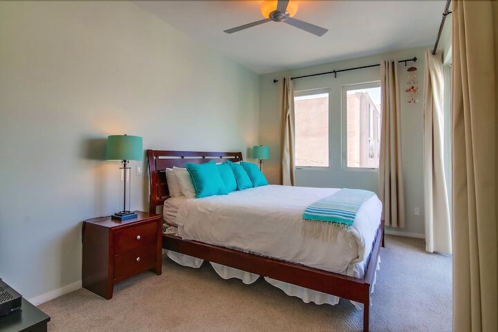 Room 9 of 32