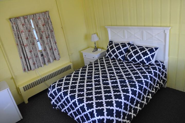 Room 30 of 46