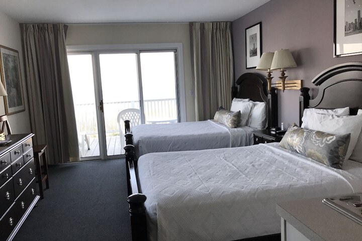 Room 47 of 122