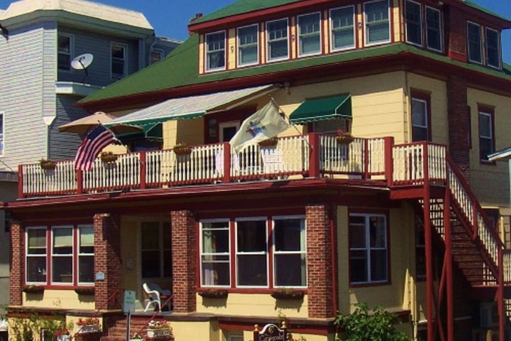 Carisbrooke Inn