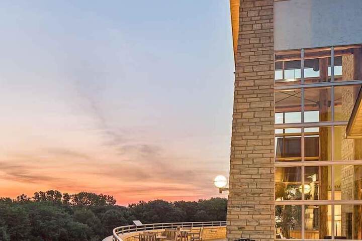 Lied Lodge & Conference Center