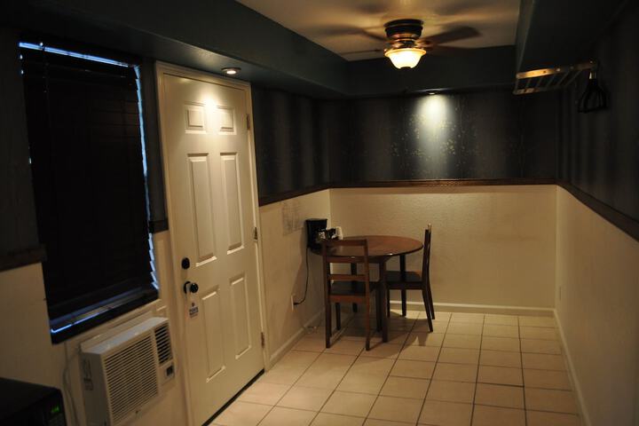 Room 90 of 124